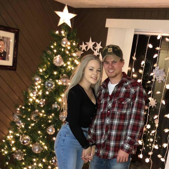 Meet your Posher, Kelsey - Picture 1 of 1